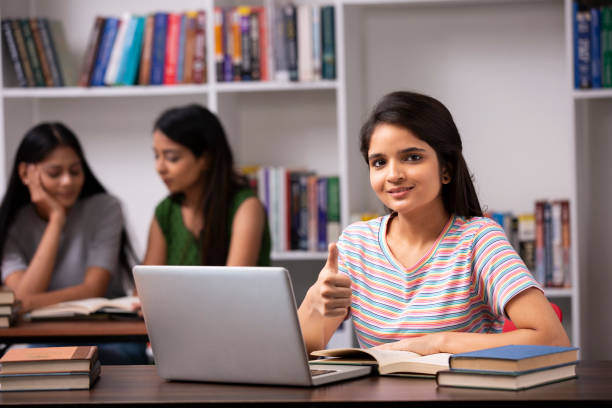 Career Guidance: क्या आपका करियर सही दिशा में जा रहा है? ये 7 संकेत तुरंत बता देंगे